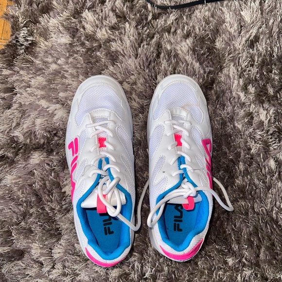Fila shoes worn only once - Picture 2 of 4